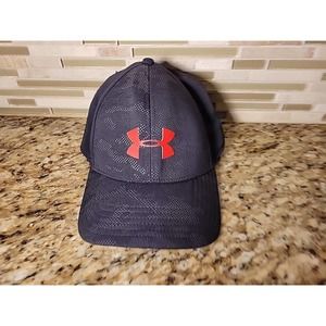 Under Armour Hat Baseball Cap black Red Logo Size m/l Medium/Large Flexfit